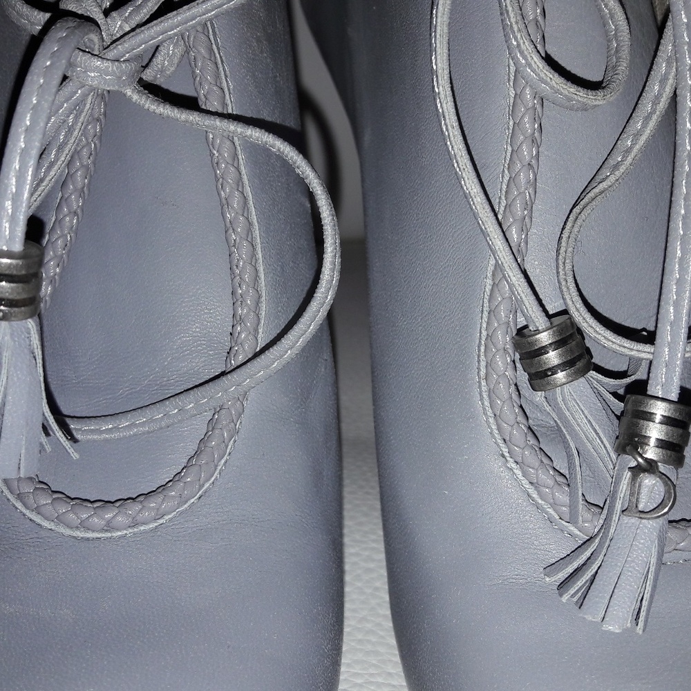 DIOR Leather Bootie With Curved Heel & Western Metal Tooling in Grey, Size 39 - Picture 7 of 7